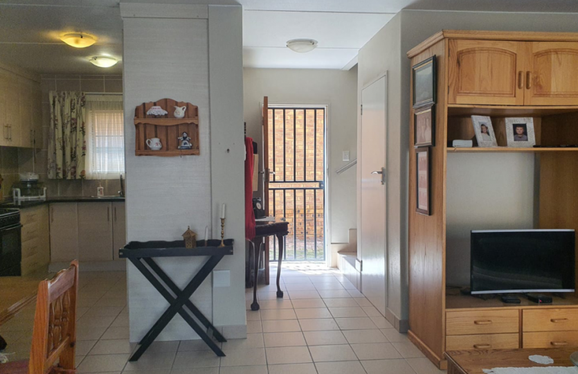 Sandveld Apartments - Duplex - Secunda