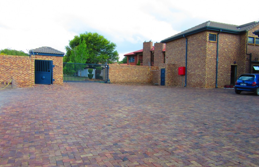 Sandveld Apartments - Secunda