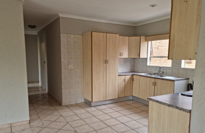 Dwarsweg Lifestyle Estate - 3 Bedroom - First Floor - Secunda