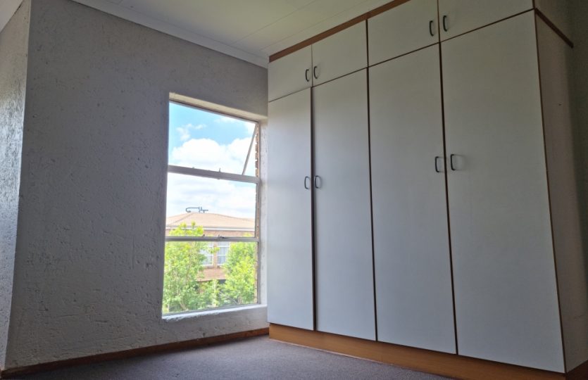 Dwarsweg Lifestyle Estate - 3 Bedroom - First Floor - Secunda
