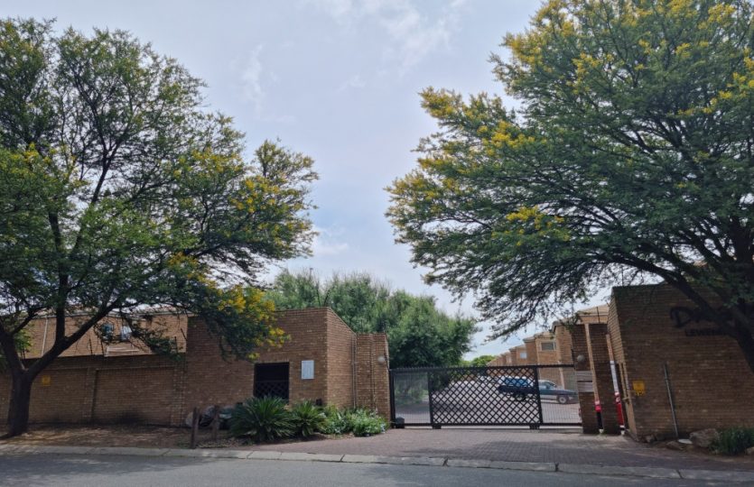 Dwarsweg Lifestyle Estate - Secunda