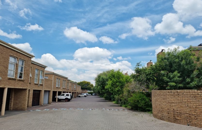 Dwarsweg Lifestyle Estate - Secunda